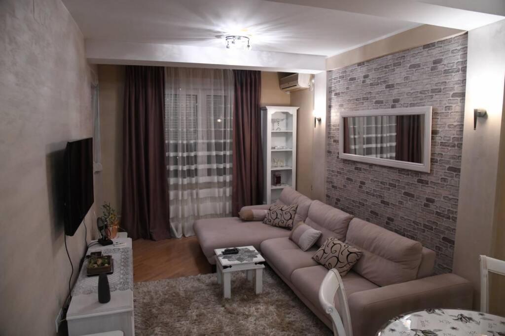 Lux Apartment Rose Kragujevac Exterior photo
